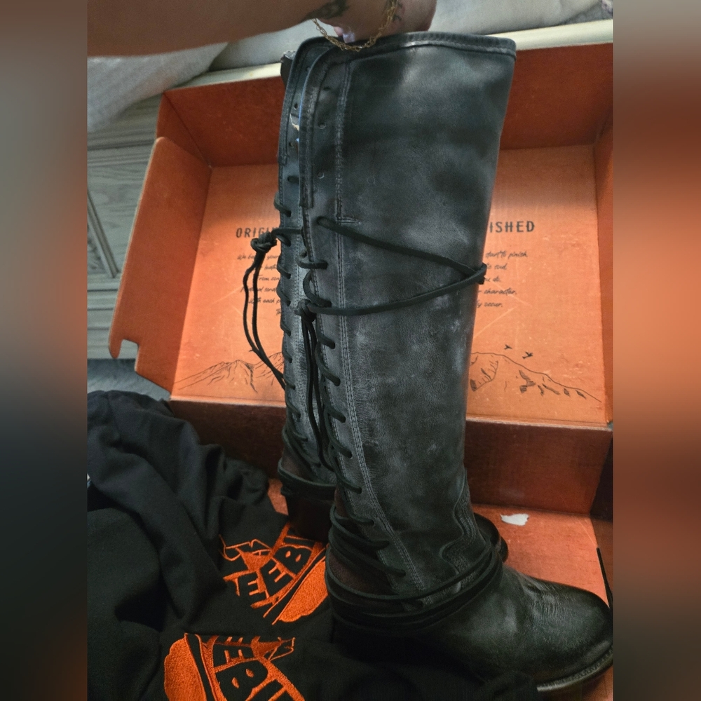 FREEBIRD Coal Black Sz 6